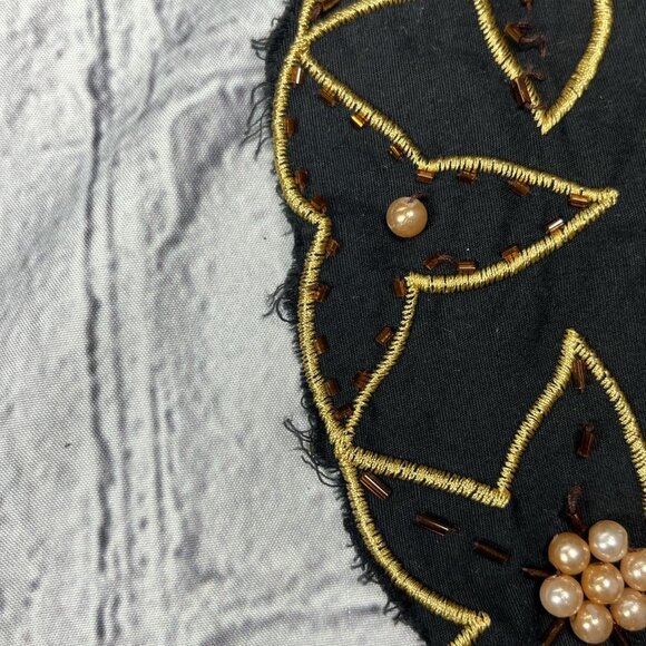 Filo women’s black skirt. Side zip with beaded floral design on front. - Picture 6 of 6